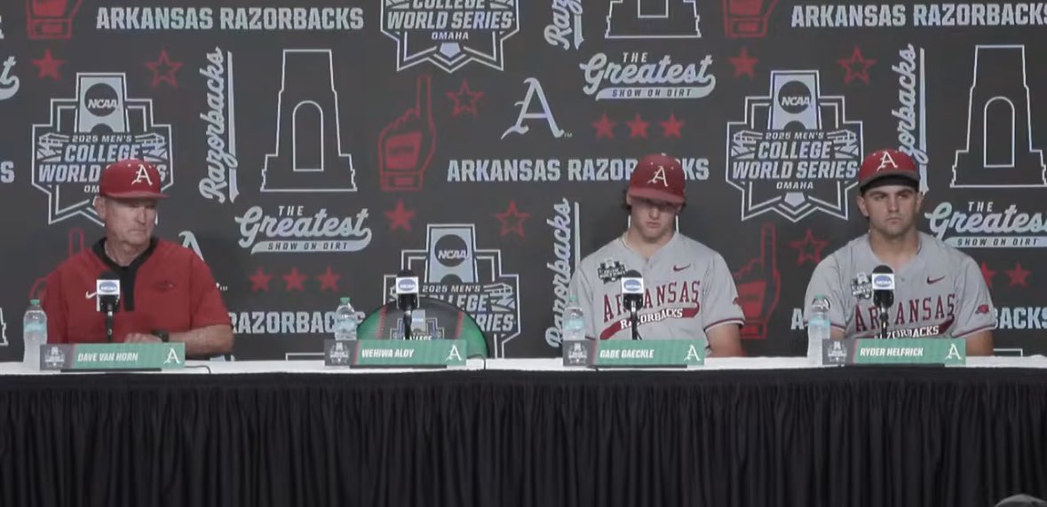 volshiesty's tweet image. Tough look for Wehiwa Aloy - not showing up for your team is certainly a decision.