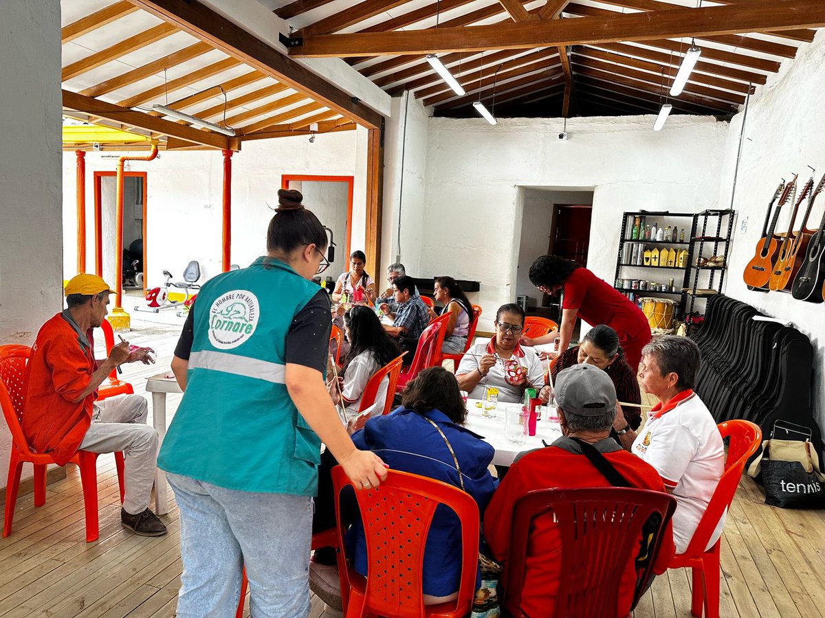 🗣️ ⛅️ Desarrollamos experiencia de educación ambiental sobre cambio climático con personas con discapacidad de Abejorral 🌱. 

💬 A través de actividades pedagógicas fortalecimos el conocimiento y la conciencia sobre la importancia de cuidar nuestro planeta entre todos 💚.