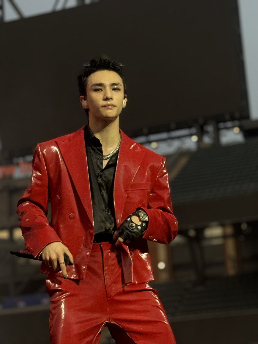 G1itchstream's tweet photo. Stray Kids Citi Field 🤩 https://t.co/j2NmW1mHry