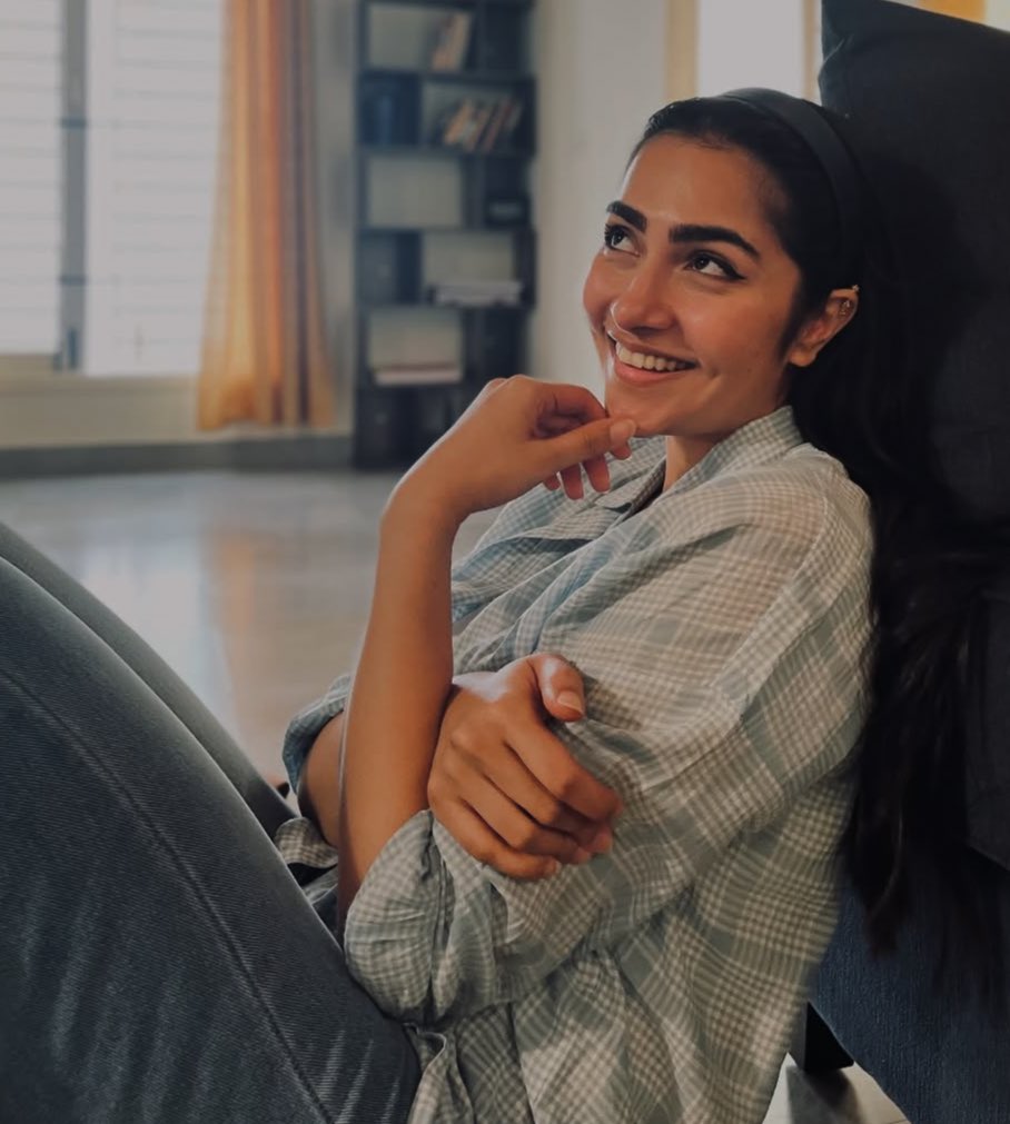 Blissful smile 🤩✨