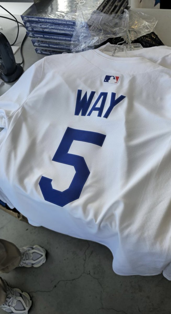 gorebugs's tweet image. ALL OF THEIR JERSEYS (frank’s says Lero)