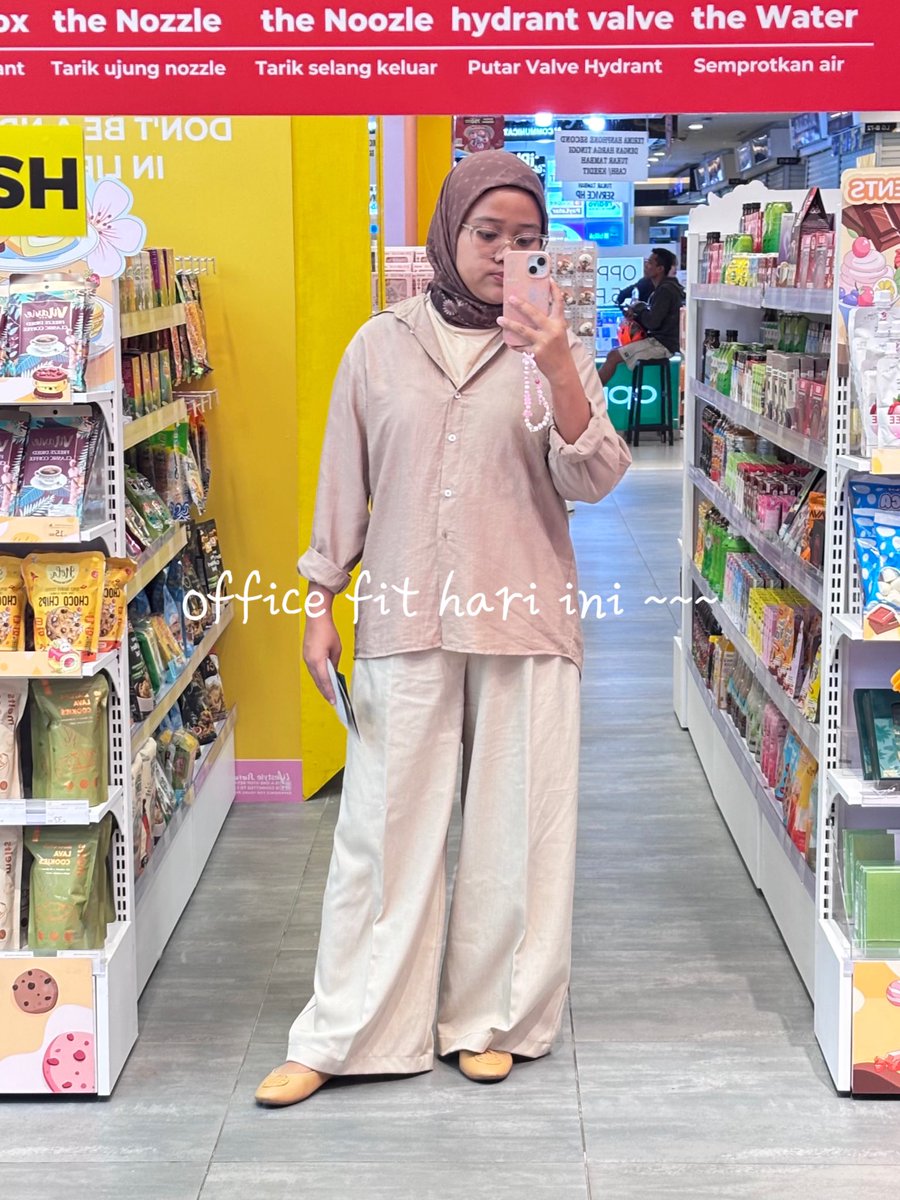 d i n a ✨ tweet media