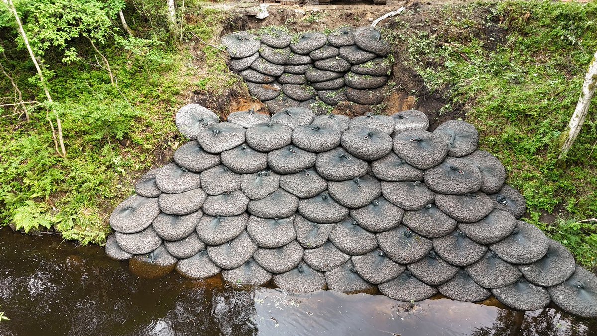 We’re ramping up works to repair a stretch of embankment on the Huddersfield Narrow Canal, between Mossley &amp; Stalybridge, which slipped following heavy rain earlier this year.
The repairs are due to be completed by mid-August.
Read the full story here👉canalrivertrust.org.uk/news-and-views…