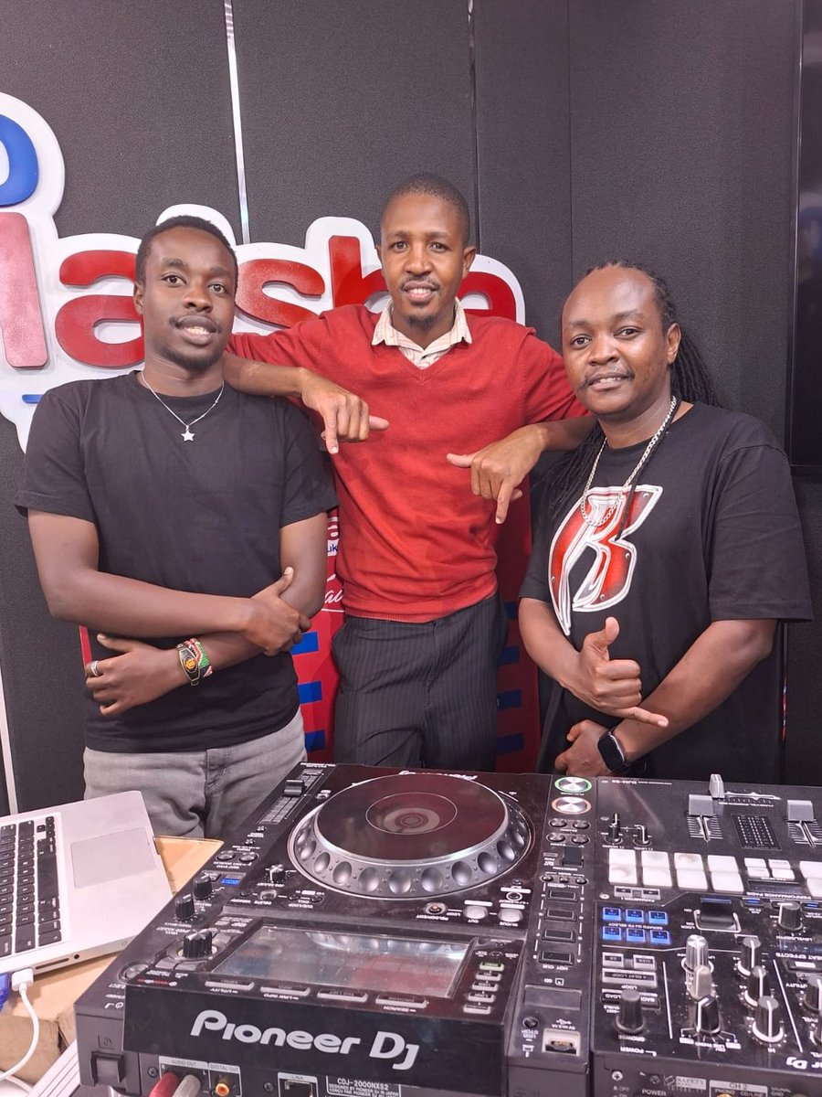 Konnect #tbt Party na <a href="/Johnvoke16/">Johnvoke</a> na <a href="/Djgenius01/">GENIUS MIND djgenius</a>. 12pm to 3pm.

#KonnectNaClemmoNaJitabi #RadioZaidiYaRadio

Watch us live on radiomaisha.co.ke