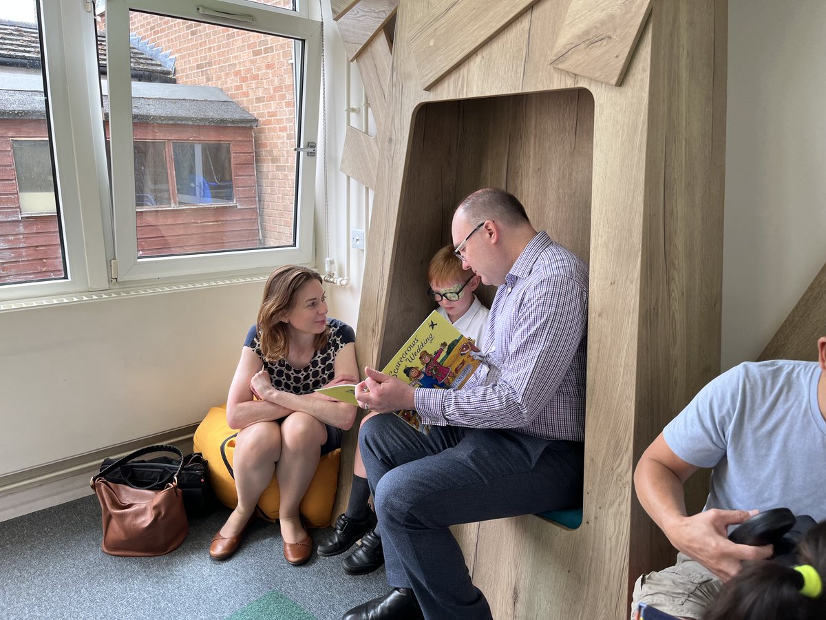 This week, we invited Parents to drop in and read with their children in The Woodlands Library. It was so lovely to see so many parents join us over the week and it was wonderful to see how happy the children were to share a storybook with their parents at school!