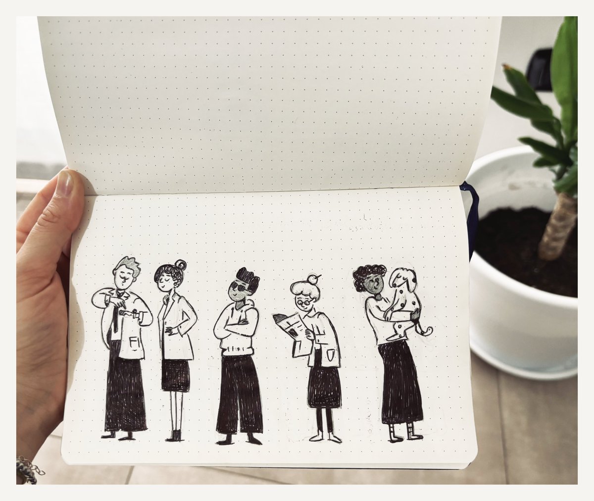 Sketching Day✏️
Pick your fave and I'll gift you a digital version💝