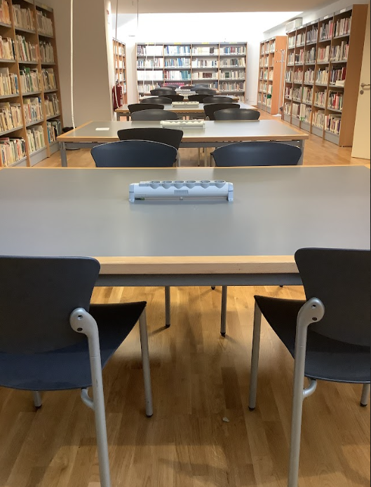 Si necesitas un espacio para tus últimos días de estudio.....😌😌

....sal de casa y ven a <a href="/LaYutera/">Biblioteca La Yutera</a>. 

Cambiar el entorno te ayuda a activar la mente y mejorar tu motivación para estudiar
🧠💪👌    ➡️➡️    📓✍️🙆‍♂️