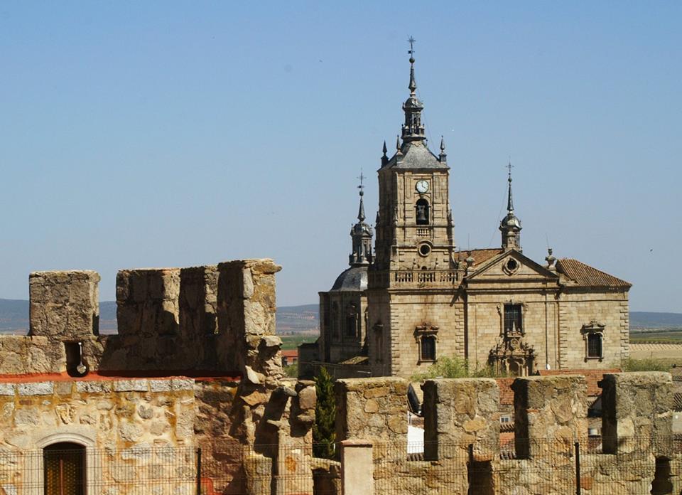 BibyArchRANME's tweet photo. José de Aranda y Marzo, médico de la villa de #Orgaz (#Toledo), nos habla en esta obra de 1737, entre otras muchas cosas, de la #epidemia de "fiebres malignas" (#tifus) padecida en la ciudad los años 1735-1736 @ranm_es #bibliotecadigital #libroantiguo
https://t.co/DyS3v6O91J https://t.co/bQdpx65eTf