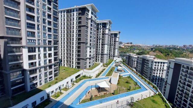 Türkiye'nin "en güçlü" gayrimenkul yatırım şirketleri açıklandı.

Buna göre, en yüksek varlığa sahip şirketler arasında başı 204,9 milyar lirayla Emlak Konut GYO çekerken, onu 123 milyar lirayla Rönesans Gayrimenkul, 115,4 milyar lirayla Torunlar GYO, 65,4 milyar lirayla Nef