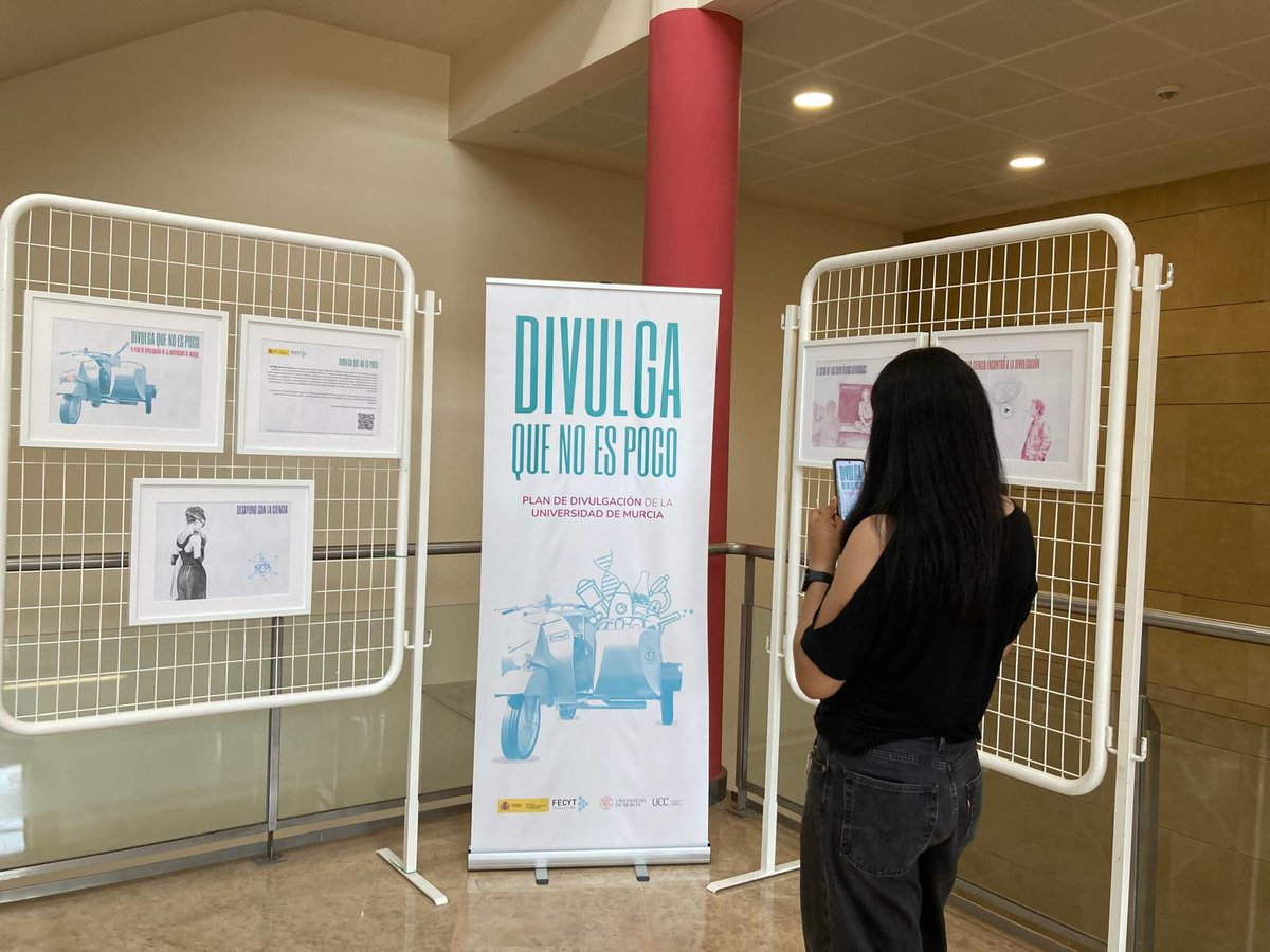 UMU Divulga (@umudivulga) on Twitter photo 🖼️EXPOSICIÓN | ‘Divulga que no es poco’ 📽️✨
📅Hasta el 30 de junio
📍En <a href="/CentroSocialUMU/">Centro Social UMU</a>
🎞️Clásicos del cine con un enfoque divulgativo creados por el profesorado de la Facultad de Bellas Artes🔝
Más ℹ️👇
um.es/web/ucc/-/la-e…
<a href="/UMU/">Universidad Murcia</a> <a href="/FECYT_Ciencia/">FECYT</a> <a href="/CienciaGob/">Ministerio de Ciencia, Innovación y Universidades</a> 🖼️EXPOSICIÓN | ‘Divulga que no es poco’ 📽️✨
📅Hasta el 30 de junio
📍En <a href="/CentroSocialUMU/">Centro Social UMU</a>
🎞️Clásicos del cine con un enfoque divulgativo creados por el profesorado de la Facultad de Bellas Artes🔝
Más ℹ️👇
um.es/web/ucc/-/la-e…
<a href="/UMU/">Universidad Murcia</a> <a href="/FECYT_Ciencia/">FECYT</a> <a href="/CienciaGob/">Ministerio de Ciencia, Innovación y Universidades</a>