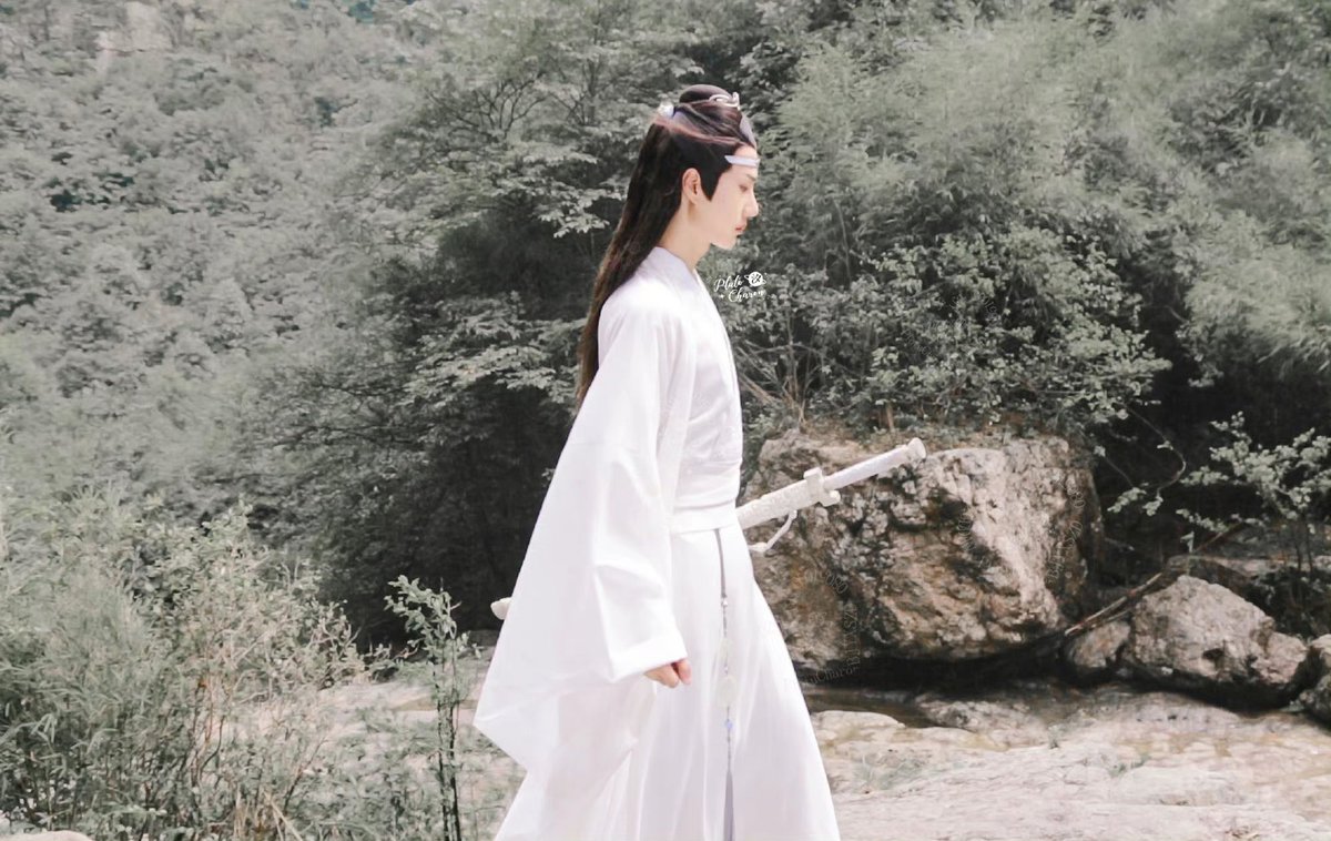 these pics of wang yibo