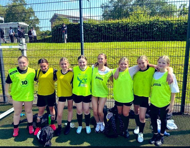 County Sports 600m qualifiers and final🏃🏻‍♀️
Captain for the S1 Girls at Schools tournament ⚽️
Trip to Blackpool 🎢 and Awards 📜squeezed in

Light week 😄