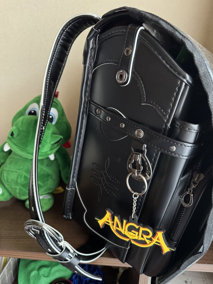 Abyss0808M's tweet photo. 孫のランドセルにANGRAキーホルダー🧡
可愛いー　気づくま��ほっとこw https://t.co/Kzn2LBUsKo
