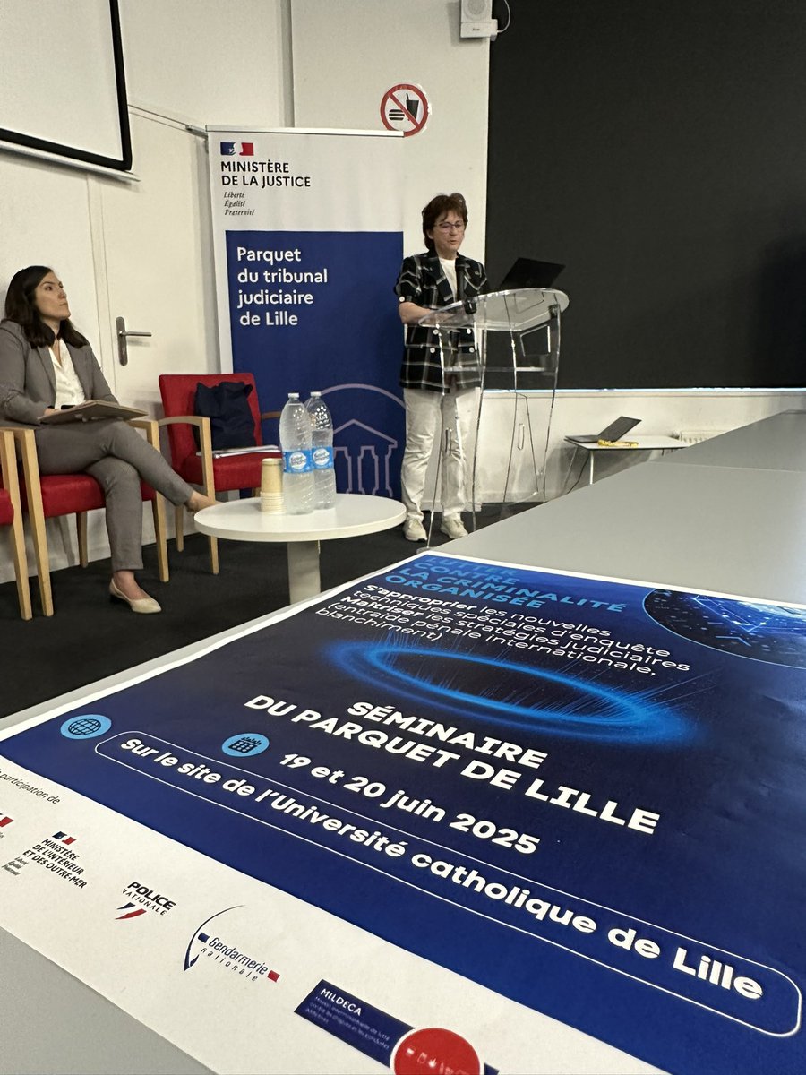 ProcureurLille's tweet photo. Ouverture du séminaire du parquet de Lille dédié à la lutte contre le trafic de stupéfiants et la criminalité organisée - techniques spéciales d’enquête et investigations internationales @PoliceNat59 @Gendarmerie et @douane_france de la #JIRS avec le concours de la @MILDECAgouv https://t.co/4Vtky7Vm6Y