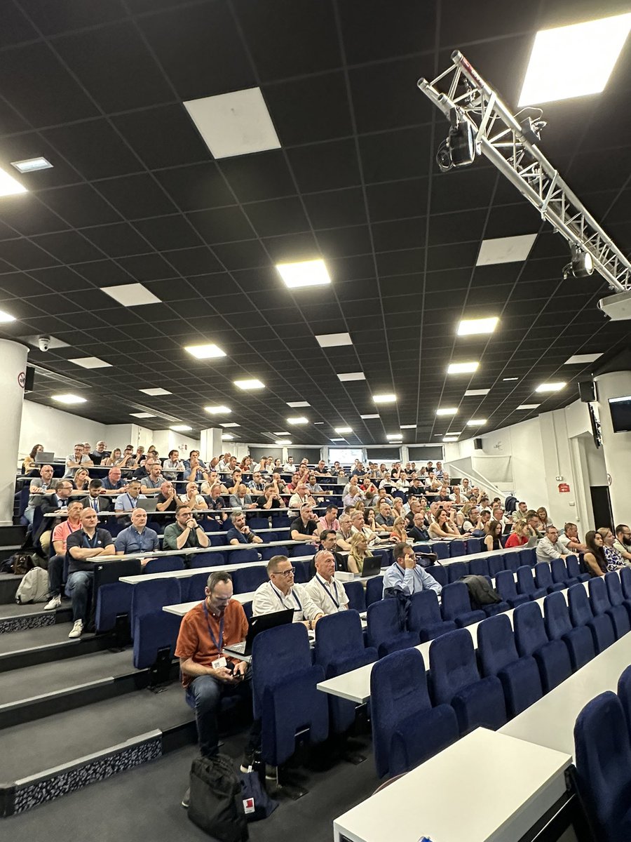 ProcureurLille's tweet photo. Ouverture du séminaire du parquet de Lille dédié à la lutte contre le trafic de stupéfiants et la criminalité organisée - techniques spéciales d’enquête et investigations internationales @PoliceNat59 @Gendarmerie et @douane_france de la #JIRS avec le concours de la @MILDECAgouv https://t.co/4Vtky7Vm6Y