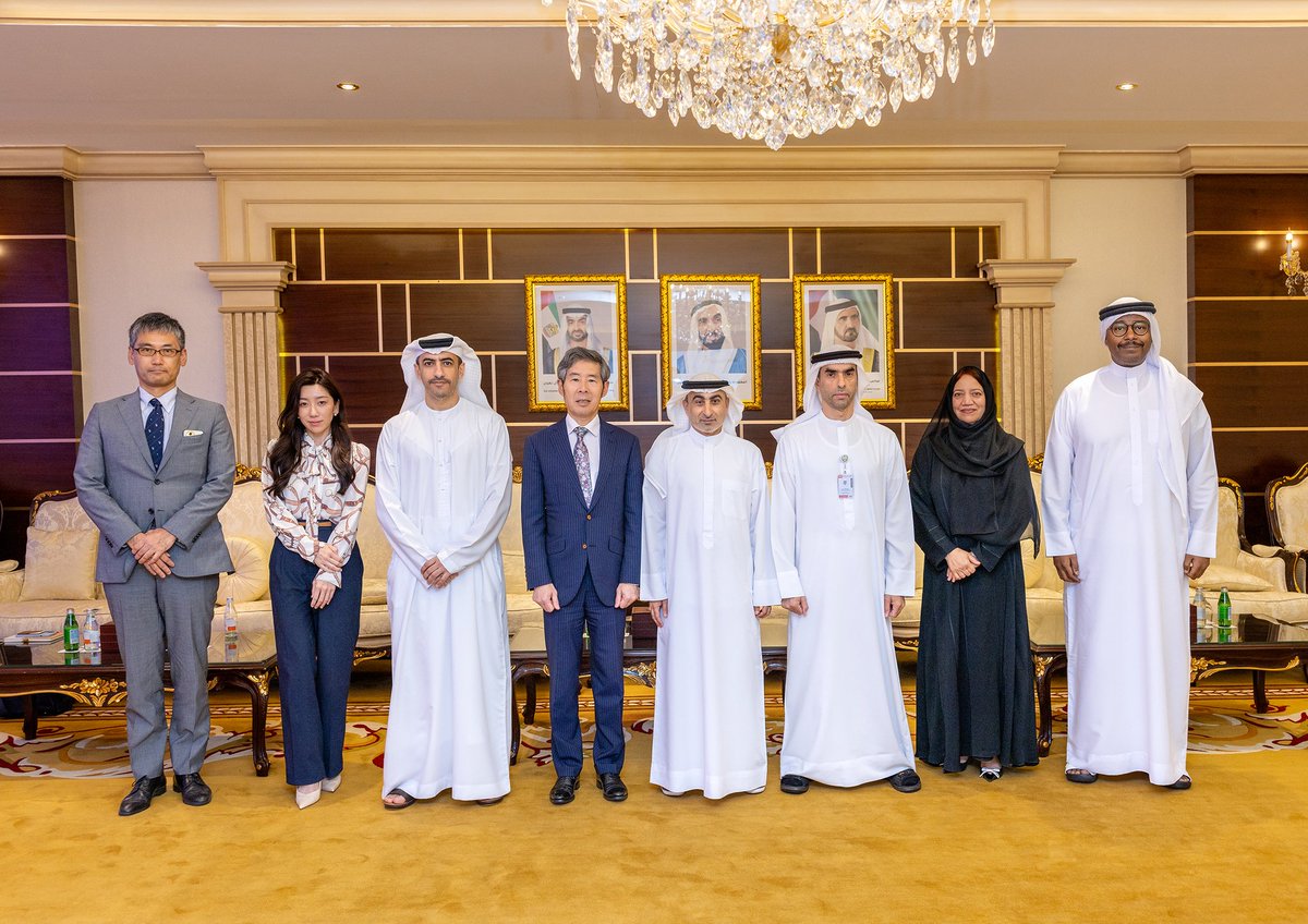 uaeambjapan's tweet photo. تم توقيع إتفاقية بين جامعة الإمارات ومؤسسة اليابان لعقد إمتحان اللغة اليابانية JLPT في جامعة الإمارات ابتداءً من شهر ديسمبر ٢٠٢٥

امتحان الكفاءة في اللغة اليابانية (JLPT) هو اختبار موحد لتقييم وإثبات إتقان اللغة اليابانية لغير ال��اطقين بها

https://t.co/eE8yzb7grr

https://t.co/GRtwWwMD0Q
