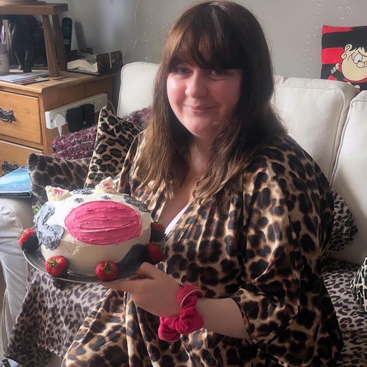 Molly 🦇 tweet media