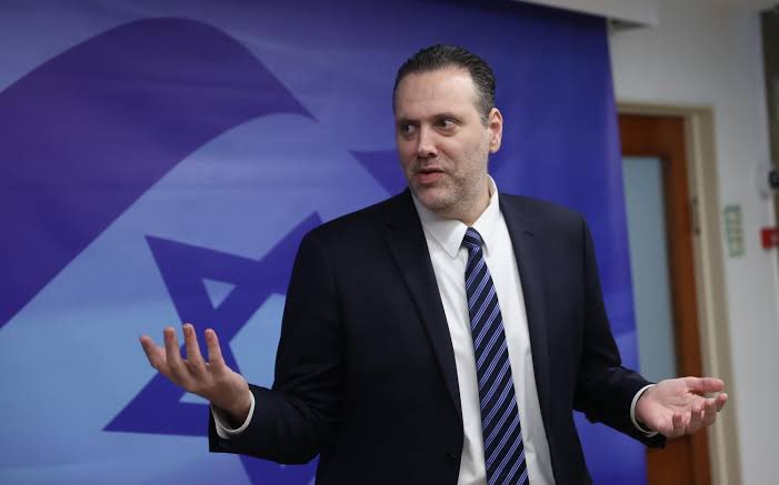 AtesKazim79002's tweet image. Israeli Sports Minister Miki Zohar: “Only the vilest creatures on earth fire rockets at patients lying in their hospital beds.”

Israeli Foreign Minister: “The Iranian regime is deliberately targeting civilians and committing war crimes. It has no red lines.”

What animals!