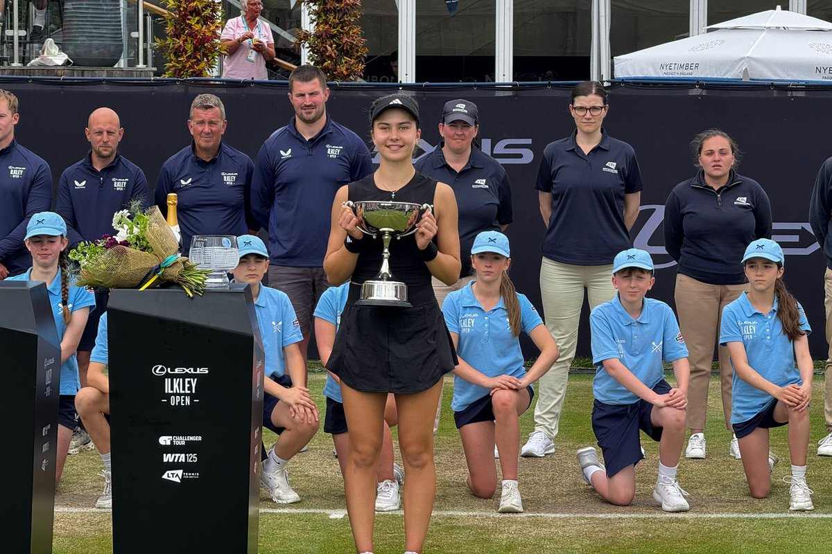 Congratulations to Iva Jovic and Tristan Schoolkate for winning the Ilkley Open <a href="/Ilkleytennis/">ILTSC</a> titles on Sunday! Thankyou for engaging with our students on ball crew