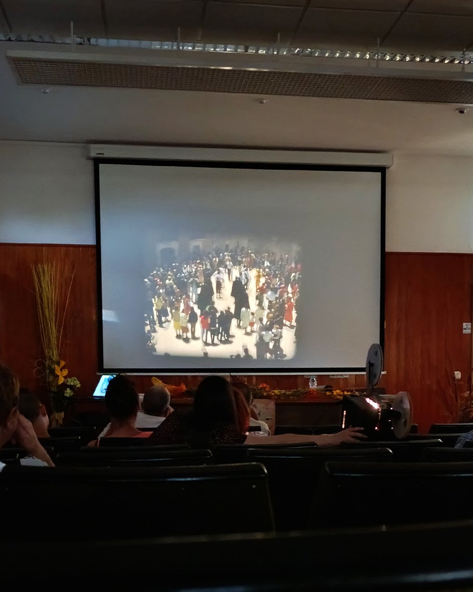 Este finde estuvimos en Ruréfilos 2025 con la proyección del documental El Colacho, sobre una tradición emblemática de Castrillo de Murcia.

🎙️ Mesa redonda moderada por Pilar Bermúdez (CAYPAT) sobre patrimonio, etnografía y memoria audiovisual.
📍 Rabé de las Calzadas