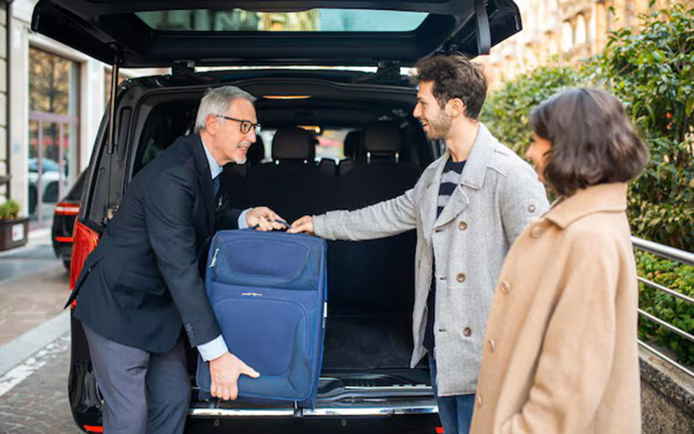 ForumBusinessTr's tweet image. Las principales empresas de movilidad bajo demanda (#VTCs y #taxis), organizaciones de conductores y plataformas de movilidad de Europa han unido fuerzas para lanzar #SharedMobilityEurope, una nueva coalición que aboga por la reforma de normas obsoletas.
forumbusinesstravel.com/es/actualidad/…