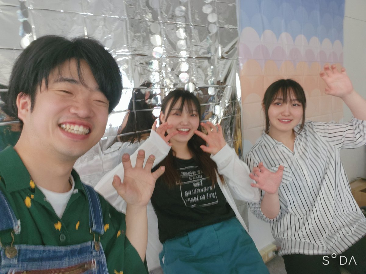 #J大休憩室
53息目🍵「【宇宙人とやさしさ】SP 姉妹襲来！👾」
配信中📻

一週間後に迫りました舞台｢#宇宙人とやさしさ｣！！
本日のゲストはなんと小山田姉妹！
みんなでキャッキャウフフしました🤗

お聞き逃しなく👂
creators.spotify.com/pod/show/jd822…