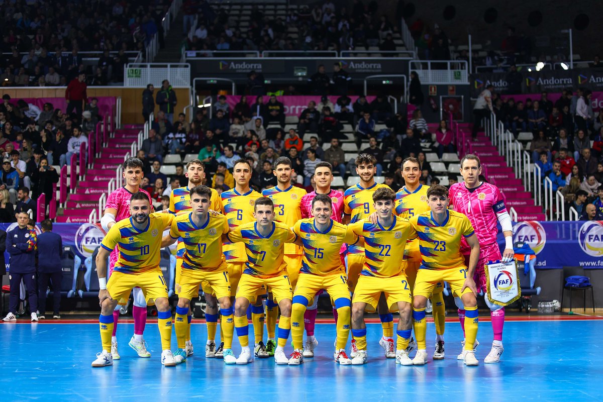 🔝 LA SELECCIÓ DE FUTSAL, BEN AMUNT! 👟🇦🇩

↗️ Ascens meteòric als rànquings UEFA i FIFA per la presència i bona actuació a la Main Round 🎉

✅ 𝗥𝗮̀𝗻𝗾𝘂𝗶𝗻𝗴 𝗨𝗘𝗙𝗔: 𝟯𝟰
➡️ Abans de la Main Round: 43

✅ 𝗥𝗮̀𝗻𝗾𝘂𝗶𝗻𝗴 𝗙𝗜𝗙𝗔: 𝟱𝟱
➡️ Abans de la Main Round: 68

#⃣