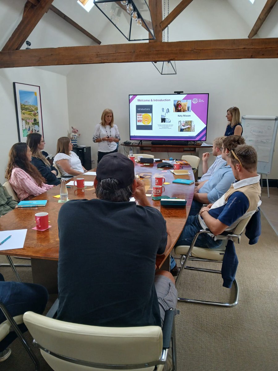 YorksAgSoc's tweet image. Another step in the development of our Goodall Agri-Development Pathfinders yesterday...
They were kindly hosted by @HeckFood for their latest module, Leadership, delivered by The Trusted Executive.
Looking to develop your Ag career? Find out more here yas.co.uk/goodall-agri-d…