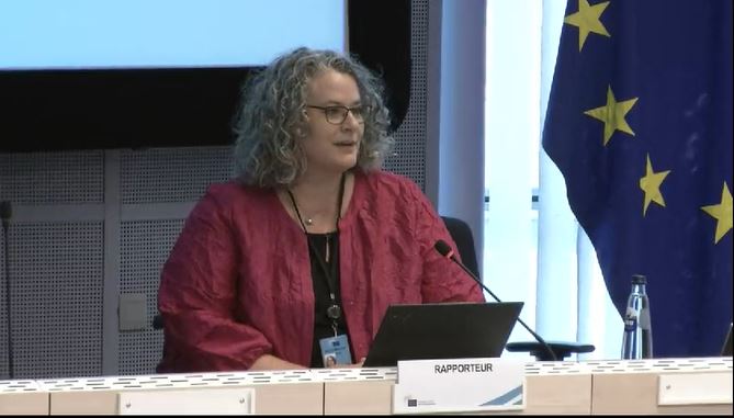 Civil Society Organisations' Group of the EESC (@csogroupeesc) on Twitter photo ♀️🟰♂️Now more than ever, it is vital that the <a href="/EU_EESC/">European Economic and Social Committee</a> joins the call for a #GenderEquality society. This resolution is a powerful commitment to dignity, inclusion and real change — for us all, in all our diversity #WomenRights
Rapporteur <a href="/SifHolst/">Sif Holst</a>
Read👉europa.eu/!BgWxKP ♀️🟰♂️Now more than ever, it is vital that the <a href="/EU_EESC/">European Economic and Social Committee</a> joins the call for a #GenderEquality society. This resolution is a powerful commitment to dignity, inclusion and real change — for us all, in all our diversity #WomenRights
Rapporteur <a href="/SifHolst/">Sif Holst</a>
Read👉europa.eu/!BgWxKP