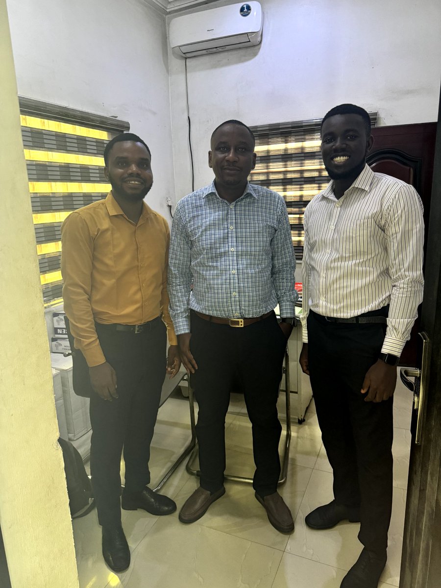 PSN-YPG PAYS A COURTESY VISIT TO THE PSN CROSS RIVER STATE CHAIRMAN.

On Wednesday, June 18, 2025, Pharm. Uzodinma Nwangwu, the Chairman of the Pharmaceutical Society of Nigeria (PSN) in Cross River State, met with the Young Pharmacists' Group (YPG), Cross-River State executives.