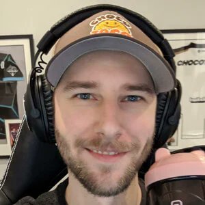 Twitch yayıncısı bu eleman :d