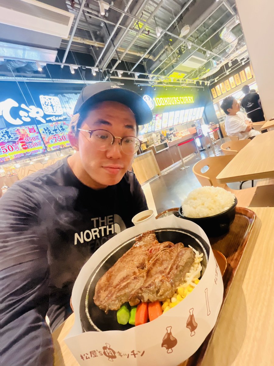 超おそよ！編集進捗9割ぐらいまできたよ🔥つまりもう少しで長尺新作のお知らせがやってくるぞ〜！👴🍽🐵🍽🥩🍚👨‍🍳🔥✨ﾏﾝｶﾞﾓﾘｸﾙｿﾞｰ!