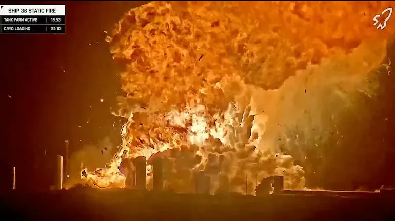 BizWatchNigeria's tweet image. BREAKING: SpaceX Starship prototype explodes just before engine test at Starbase, Texas.
Here’s everything we know about the fiery incident 
🔗 bizwatchnigeria.ng/massive-explos…

#SpaceX #Starship #RocketExplosion #SpaceNews #StarbaseTexas #ElonMusk
@elonmusk @SpaceX