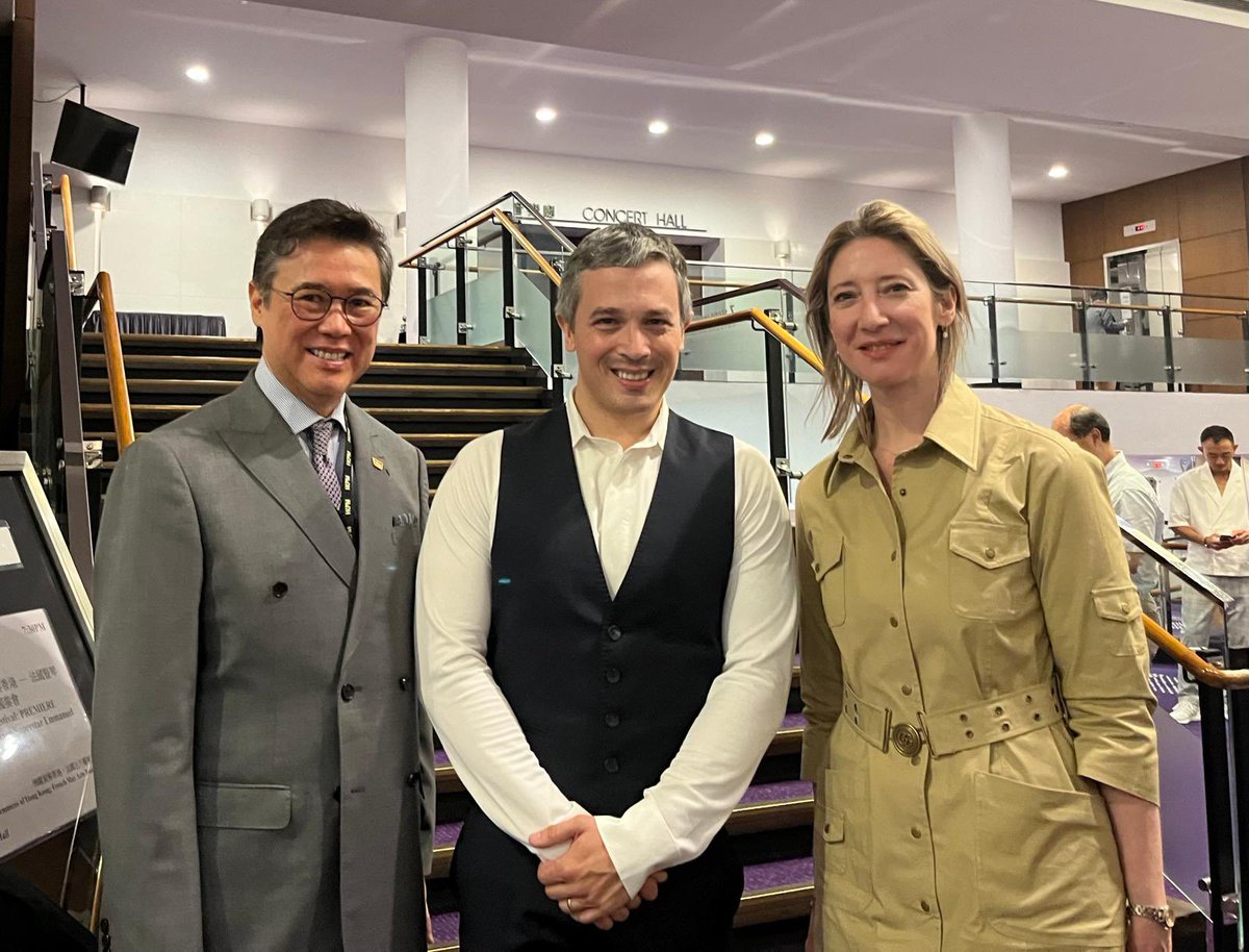 Concert du harpiste super star 🇫🇷 #EmmanuelCeysson dans le cadre du French May Arts Festical à 🇭🇰. Hommage à Debussy et Marcel Tournier qui compte parmi les plus grands artistes-compositeurs de l’histoire de la harpe. Un moment de grâce, d’élégance et de virtuosité musicale !🎶