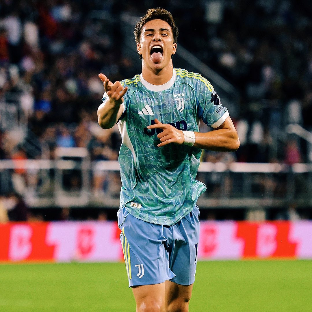 🔥 Kenan Yıldız dün akşam Juventus formasıyla attığı golle takımına destek oldu.

30 yaşından sonra bu adamı Galatasaray formasıyla izlemek istiyorum…