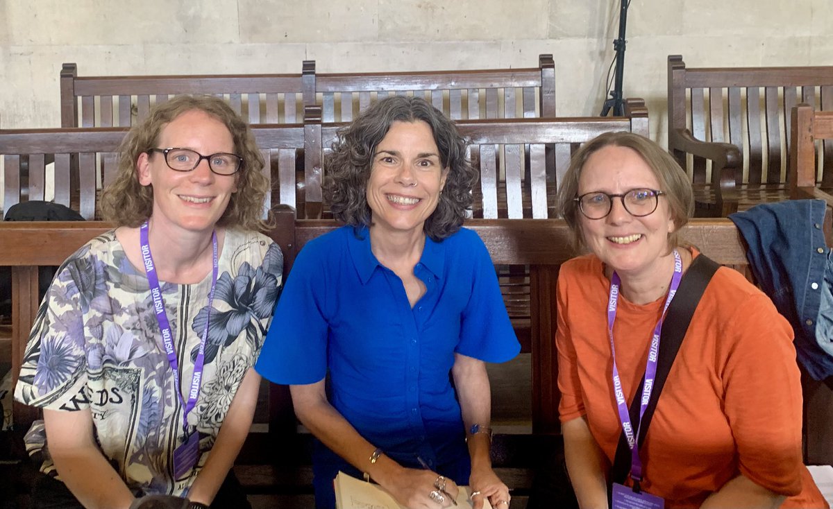 Emma Leahy 💚📚🏊🏻‍♀️🌍🌱 tweet media