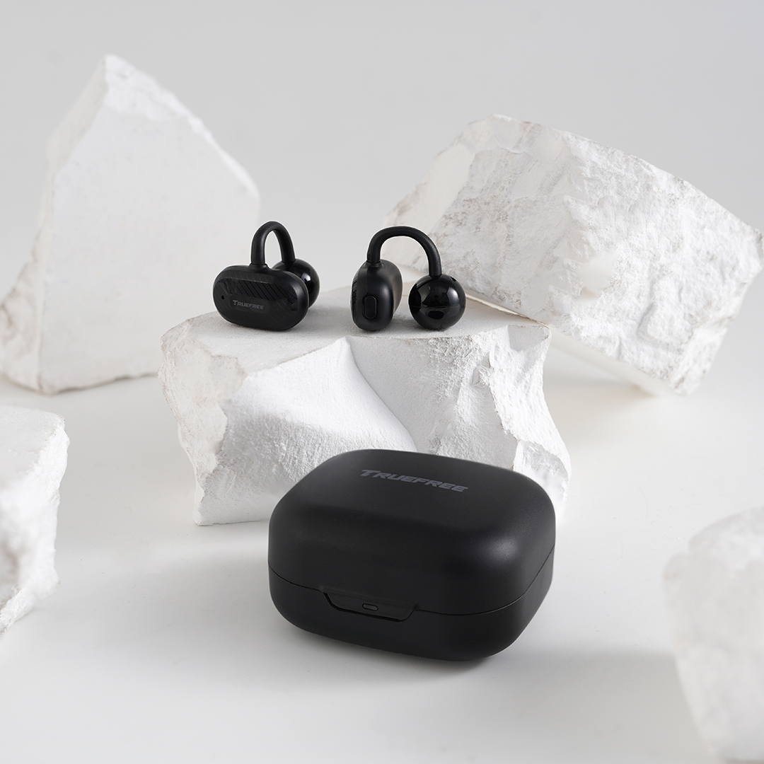 Clip, Breathe, and Repeat~ #TRUEFREE Clip C10 🌬️ 

5.1g Ultra lightweight and Zero pressure to your ears for all-day wearing~ 🎶

#truefree #music #earbuds #Tech #Wireless #audios #daily