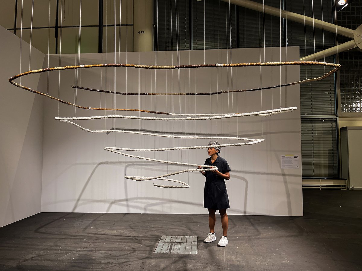 AusAmbCH's tweet image. 🇦🇺&apos;s rich #arts and #cultural scene reflects its people’s diverse cultural heritage.

Australian artist Taloi Havini&apos;s exhibit Beroana (shell money) is on display at @ArtBasel from 19 - 22 Jun through @SilverlensG. 

Further works can be found at @museumkulturenb until 27 Jun.