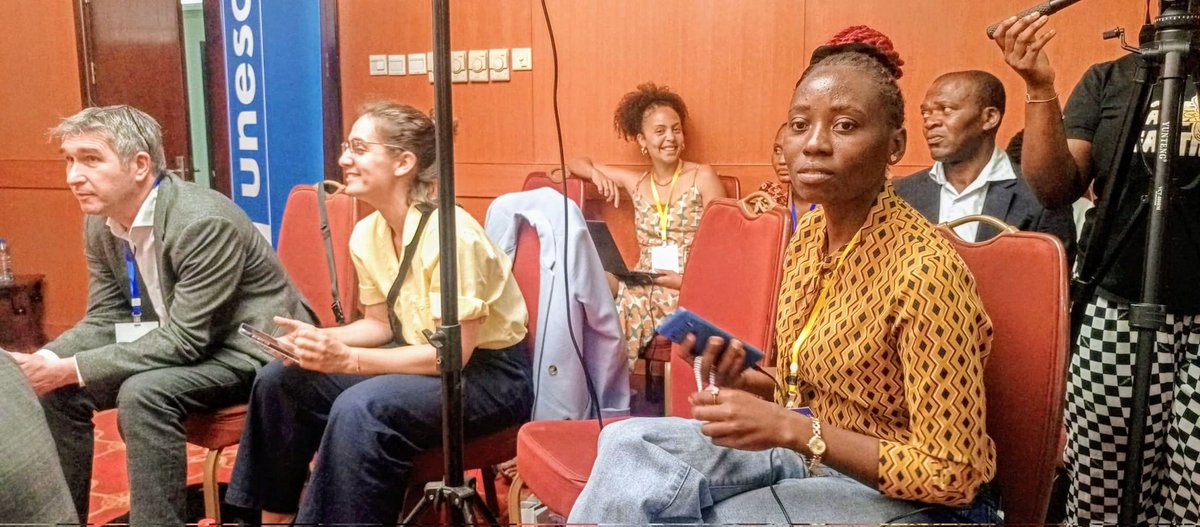 Badal Fohmoh 🇨🇲 (@badalfohmoh7) on Twitter photo 🎙️ Parler d’#EMI, c’est parler de nos territoires, nos idées, nos défis. Et surtt, de nos solutions.
Avec <a href="/ClassPro_237/">Class Pro 🇨🇲</a> on défend une EMI de terrain, proche des gens, portée par et pr les communautés.
Les initiatives locales existent. Elles doivent être soutenues.
#badalfohmoh 🎙️ Parler d’#EMI, c’est parler de nos territoires, nos idées, nos défis. Et surtt, de nos solutions.
Avec <a href="/ClassPro_237/">Class Pro 🇨🇲</a> on défend une EMI de terrain, proche des gens, portée par et pr les communautés.
Les initiatives locales existent. Elles doivent être soutenues.
#badalfohmoh