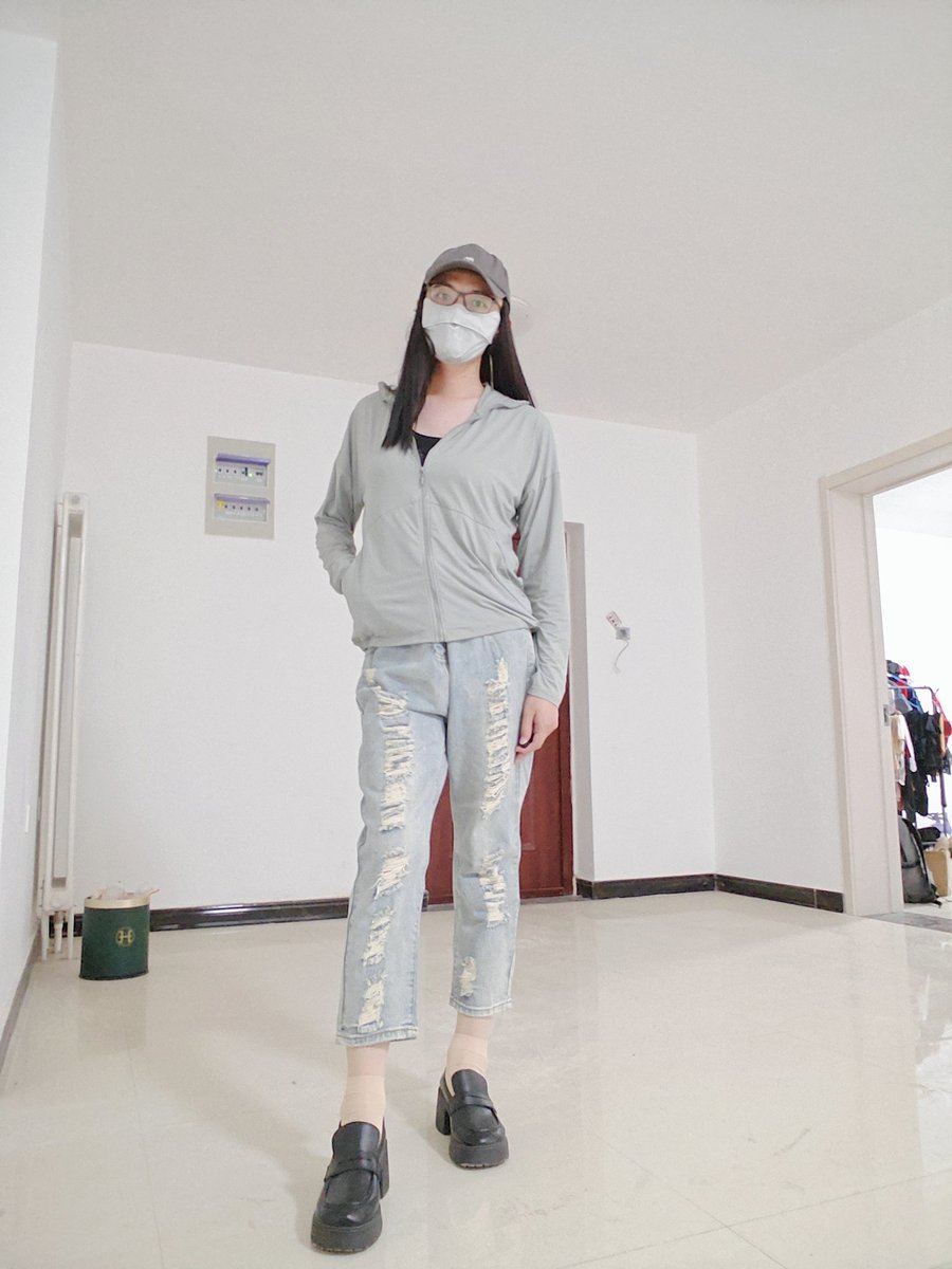 不想化妆，就想穿的宽松点出去，提前进入老年期