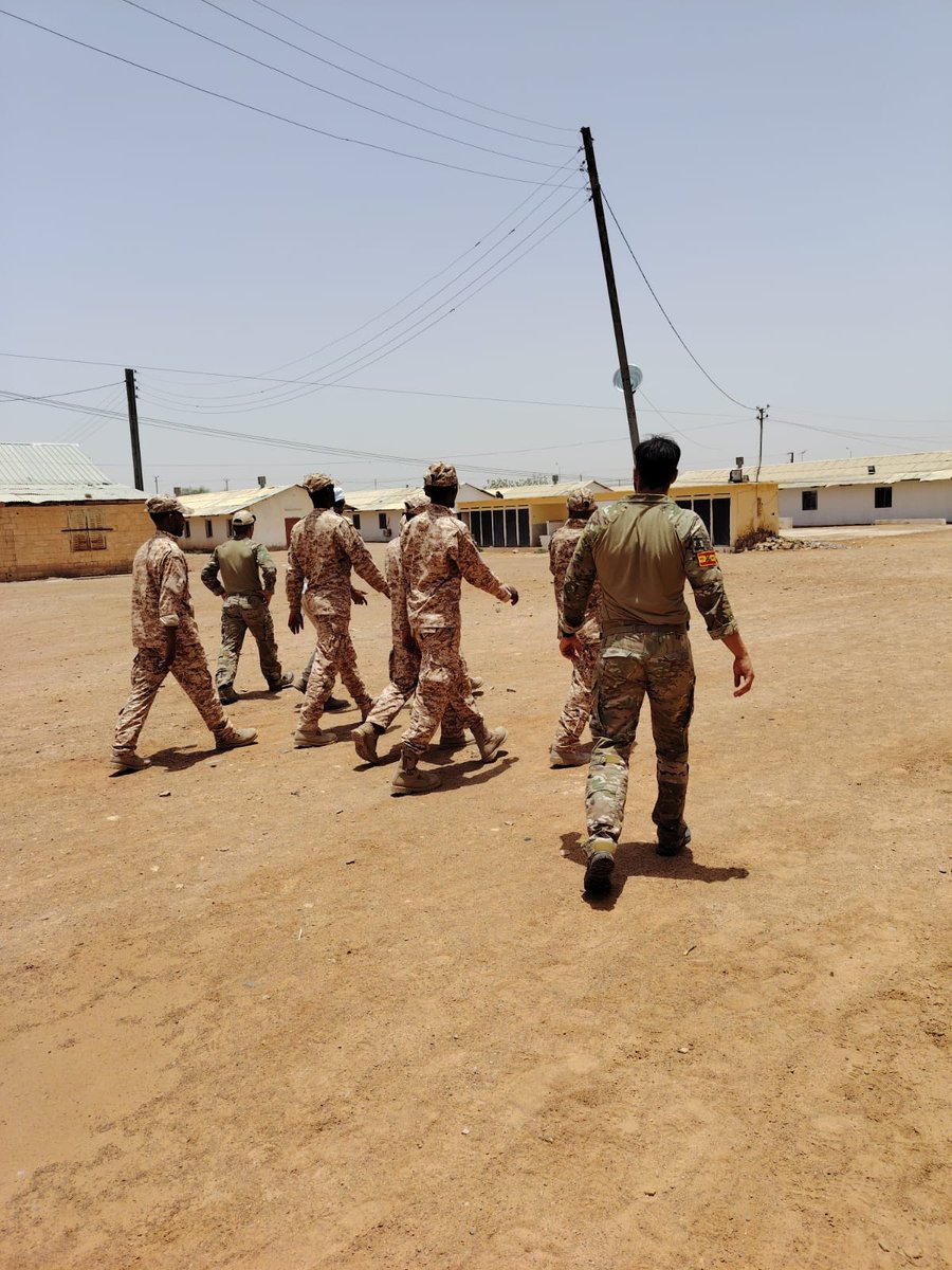 #BuenosDías desde Mauritania, donde un equipo operativo de la XIX BOEL del MOE dirige la Actividad de Seguridad Cooperativa en la que instruyen a los comandos  BCP en técnicas de orientación y combate. El objetivo es mejorar el nivel de instrucción de las unidades mauritanas y