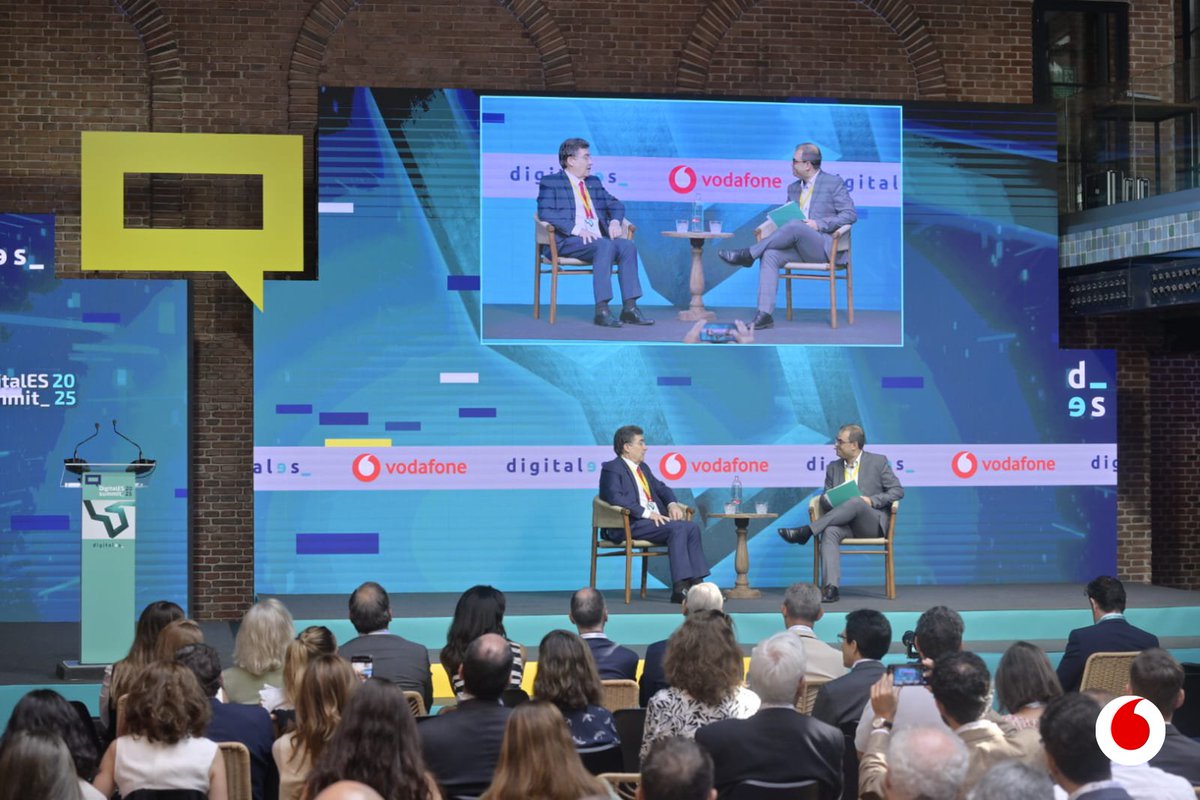 Vodafone España (@vodafone_es) on Twitter photo 🗣️ “Vodafone España es más rentable, más ágil, más local y está totalmente centrada en el cliente”. José Miguel García, CEO de Vodafone España, en #DigitalES2025 de <a href="/AsocDigitales/">DigitalES_</a>.
📊 Crecemos en <a href="/VodafoneEmpresa/">Vodafone Empresas</a> con cloud, IoT y ciberseguridad.
🤝 Cerramos nuevos acuerdos 🗣️ “Vodafone España es más rentable, más ágil, más local y está totalmente centrada en el cliente”. José Miguel García, CEO de Vodafone España, en #DigitalES2025 de <a href="/AsocDigitales/">DigitalES_</a>.
📊 Crecemos en <a href="/VodafoneEmpresa/">Vodafone Empresas</a> con cloud, IoT y ciberseguridad.
🤝 Cerramos nuevos acuerdos