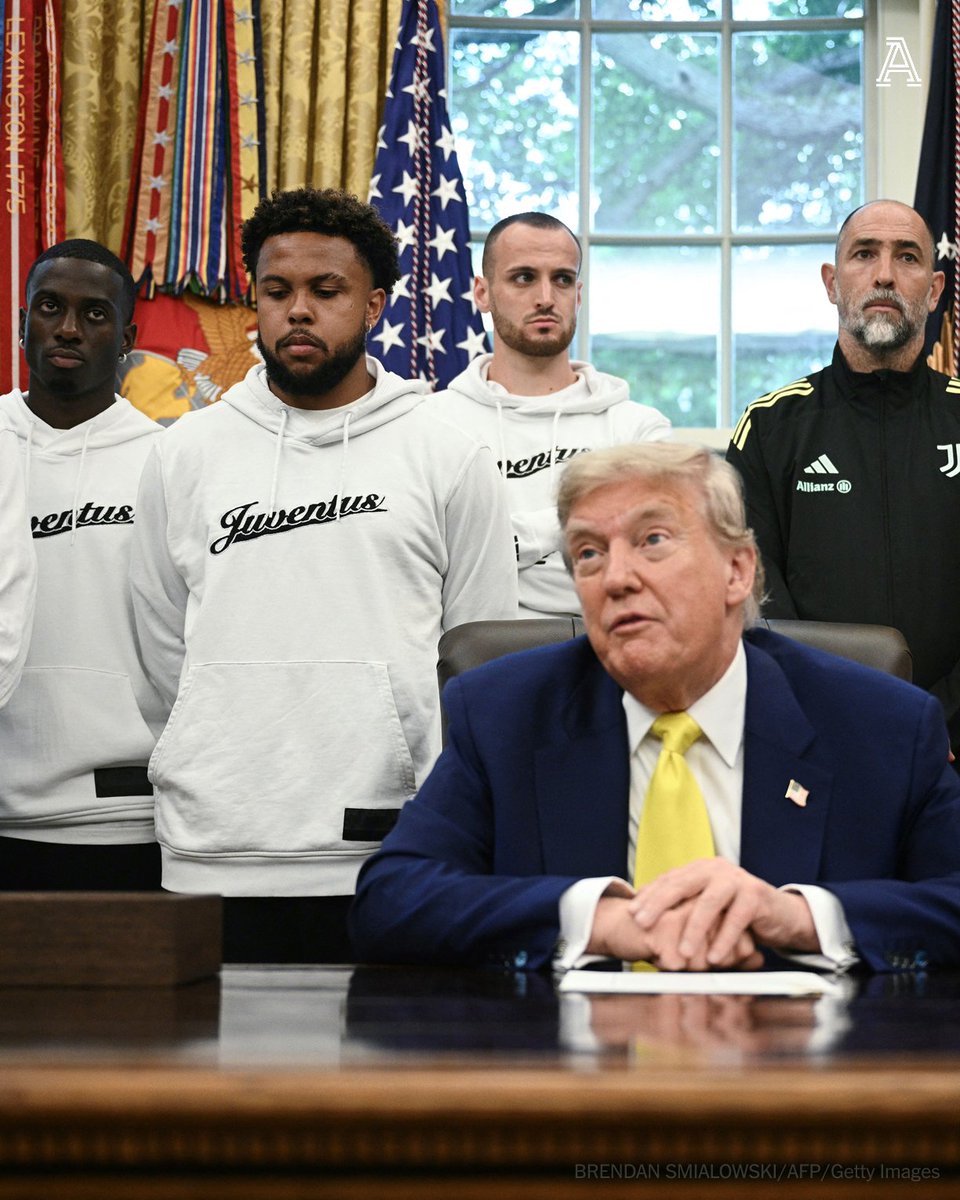TheAthleticFC's tweet photo. Over the course of a 16-minute appearance in the Oval Office, a group of Juventus players and staff including U.S. Men's National Team duo Weston McKennie and Timothy Weah stood by as President Donald Trump discussed a possible attack on Iran, whether the U.S. Civil War could have been avoided, his administration's travel bans and quizzed them on whether a woman could get into their team.

“It was all surprise to me, honestly, they told us that we have to go and I had no choice but to go," Weah said. 

"I was caught by surprise honestly. It was a bit weird. When he started talking about the politics with Iran and everything. It's kind of like, I just want to play football man."

🔗 https://t.co/goZ7g6cMuW