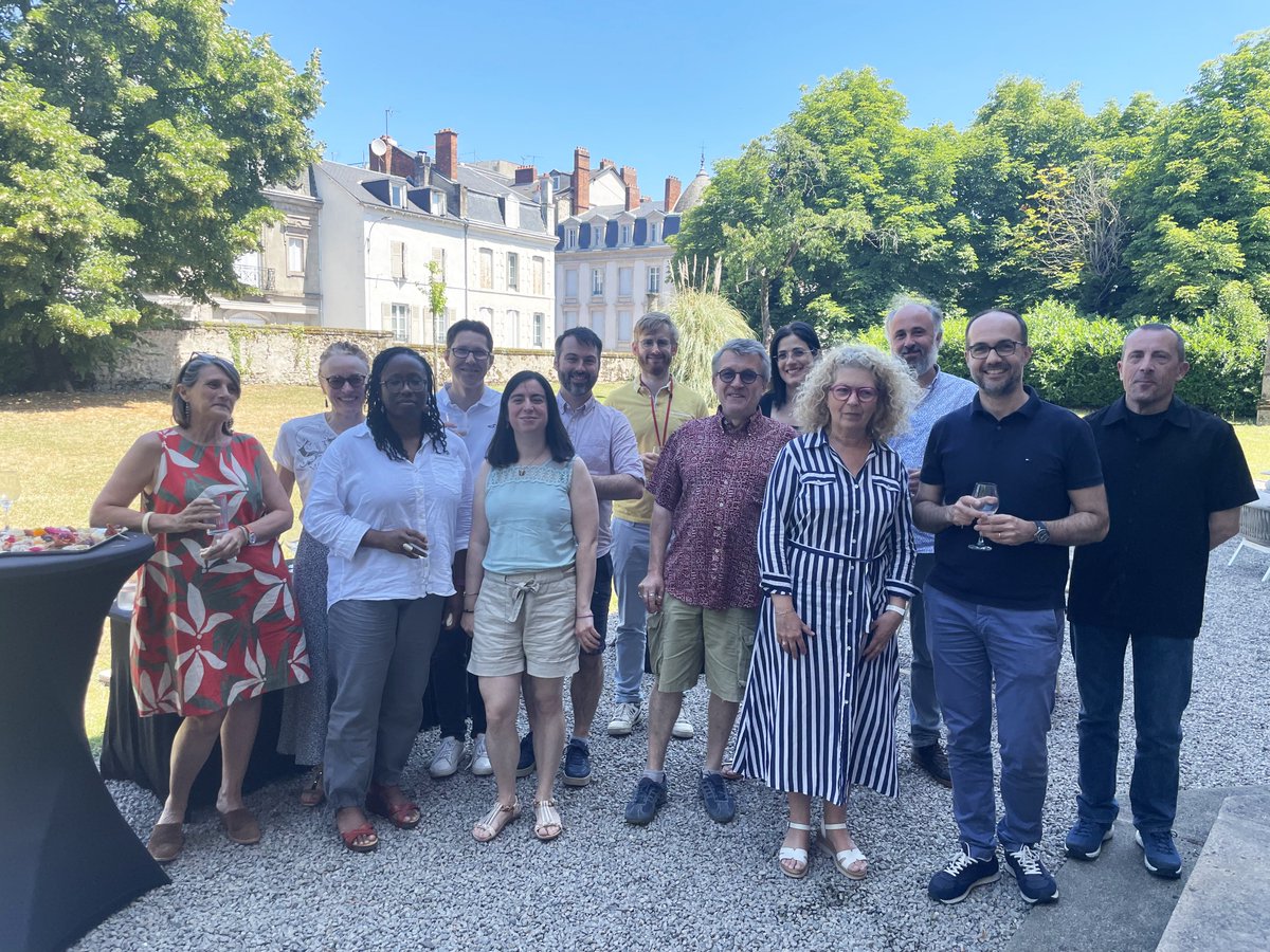 RESINFIT's tweet image. 💡 Hier, la Direction, les leaders d&apos;axe et autre membres de l&apos;UMR 1092 @RESINFIT se sont réunis à @HemeraCoworking Jourdan 📍 Limoges

✔️ Au programme notamment, des discussions sur l&apos;avenir de notre laboratoire et les perspectives de travail futures !

➕ La 📸 de la journée ⤵️
