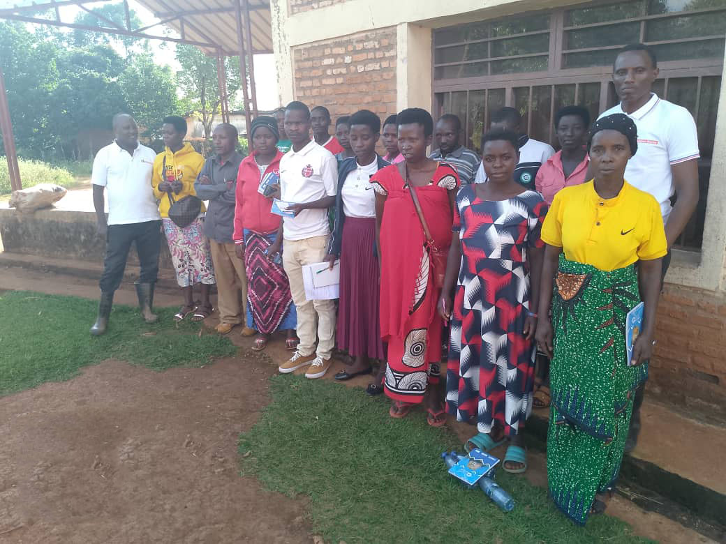 Entreprene0109's tweet photo. 📍 Mubuga, Ngozi

Travail en groupe, entraide et concentration 💪🏾
Nos jeunes participent activement aux sessions de formation.
Ils apprennent, collaborent et veulent se dépasser pour construire un avenir meilleur. @bdikids 
#Éducation #Jeunesse #Burundi #Formation #Mubuga #Ngozi https://t.co/xq62HLMzxp