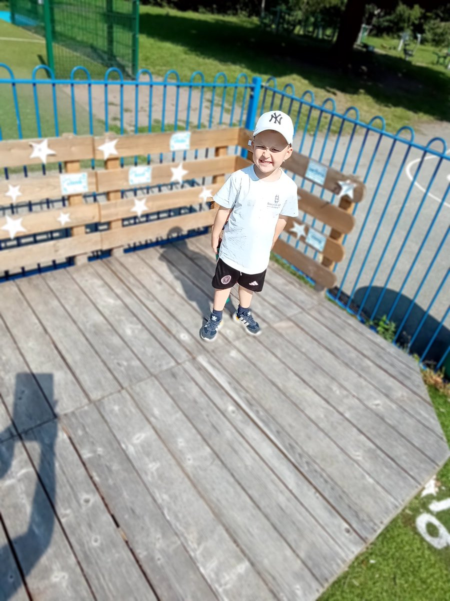 BoughtonHeath's tweet photo. Reception outdoor learning #lovetolearn #eyfs https://t.co/lWpiEwkkJY