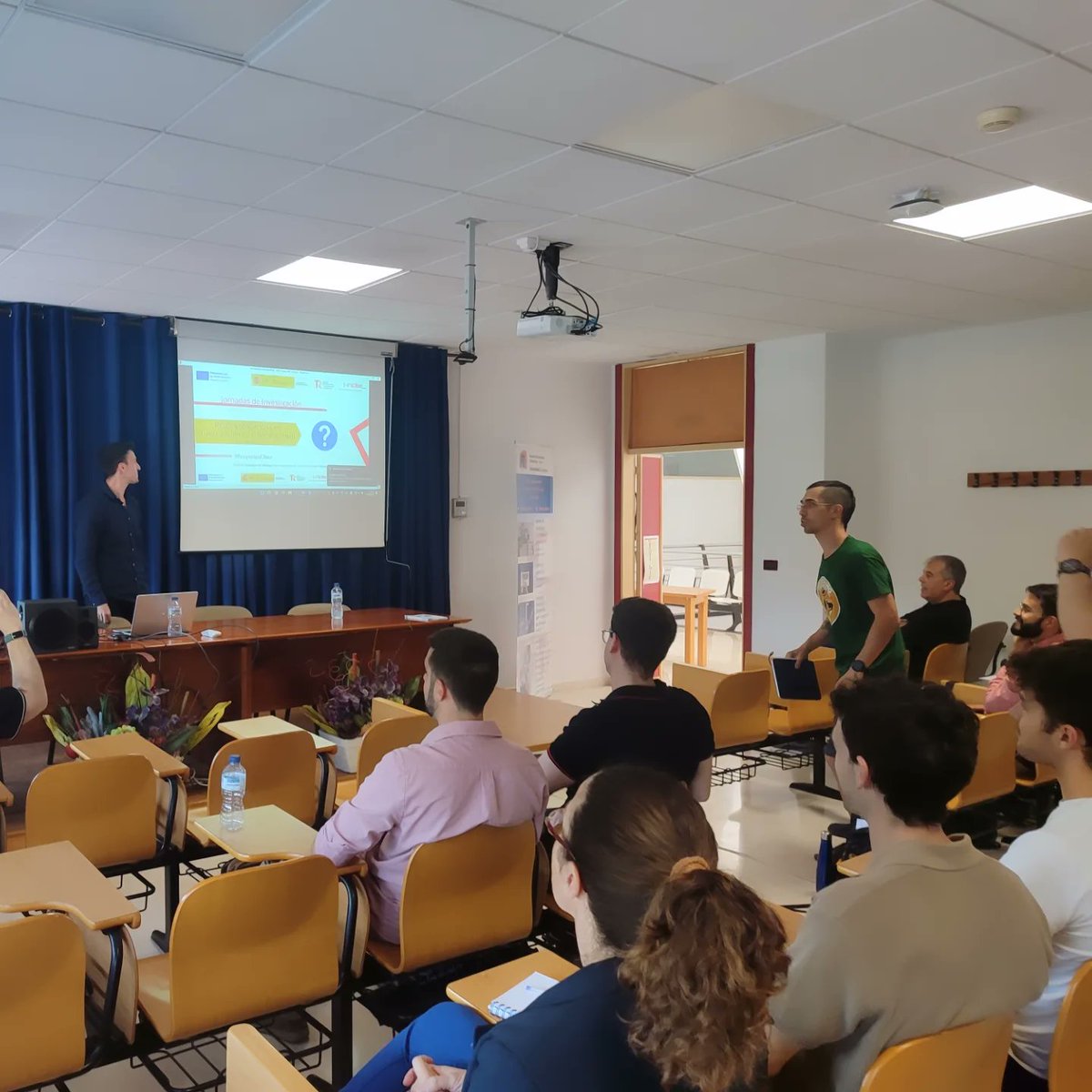 Hoy han dado comienzo las Jornadas de Investigación en Ciberseguridad en la EU Politécnica #Teruel
Investigadores senior de toda España junto con jóvenes investigadores de la EUPT y de otras Universidades debaten sobre los retos de futuro.
Nos esperan unos días apasionantes!