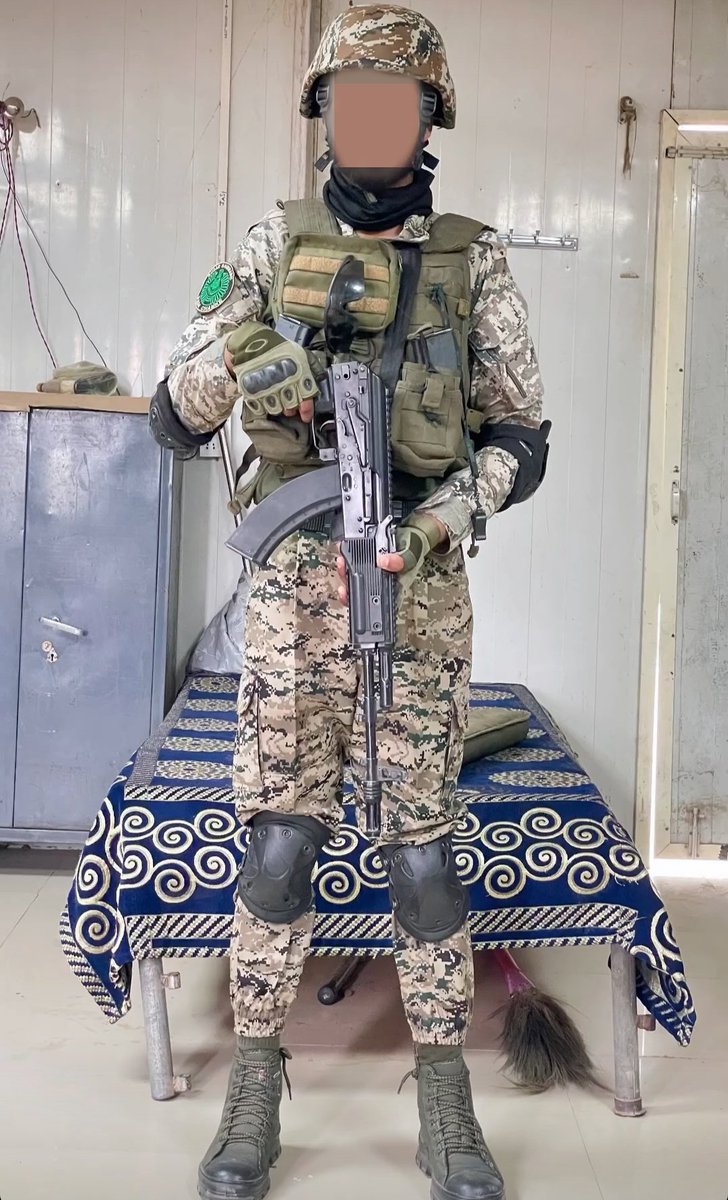 force82323's tweet photo. New cammo from forward areas https://t.co/ToA7Shr5rE