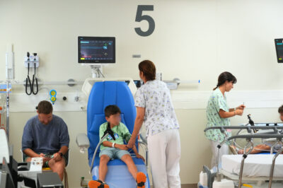 hjoan23's tweet photo. 🏥L’Hospital Universitari Joan XXIII de Tarragona inaugura l’Hospital de Dia Pediàtric! 👶👧
Una nova unitat per a infants i adolescents amb malalties complexes que evita ingressos i ofereix atenció personalitzada. 🏥💙
➕info: https://t.co/qroFuGEvlk
#Salut #Pediatria @icscat https://t.co/LtiCxXkAAW