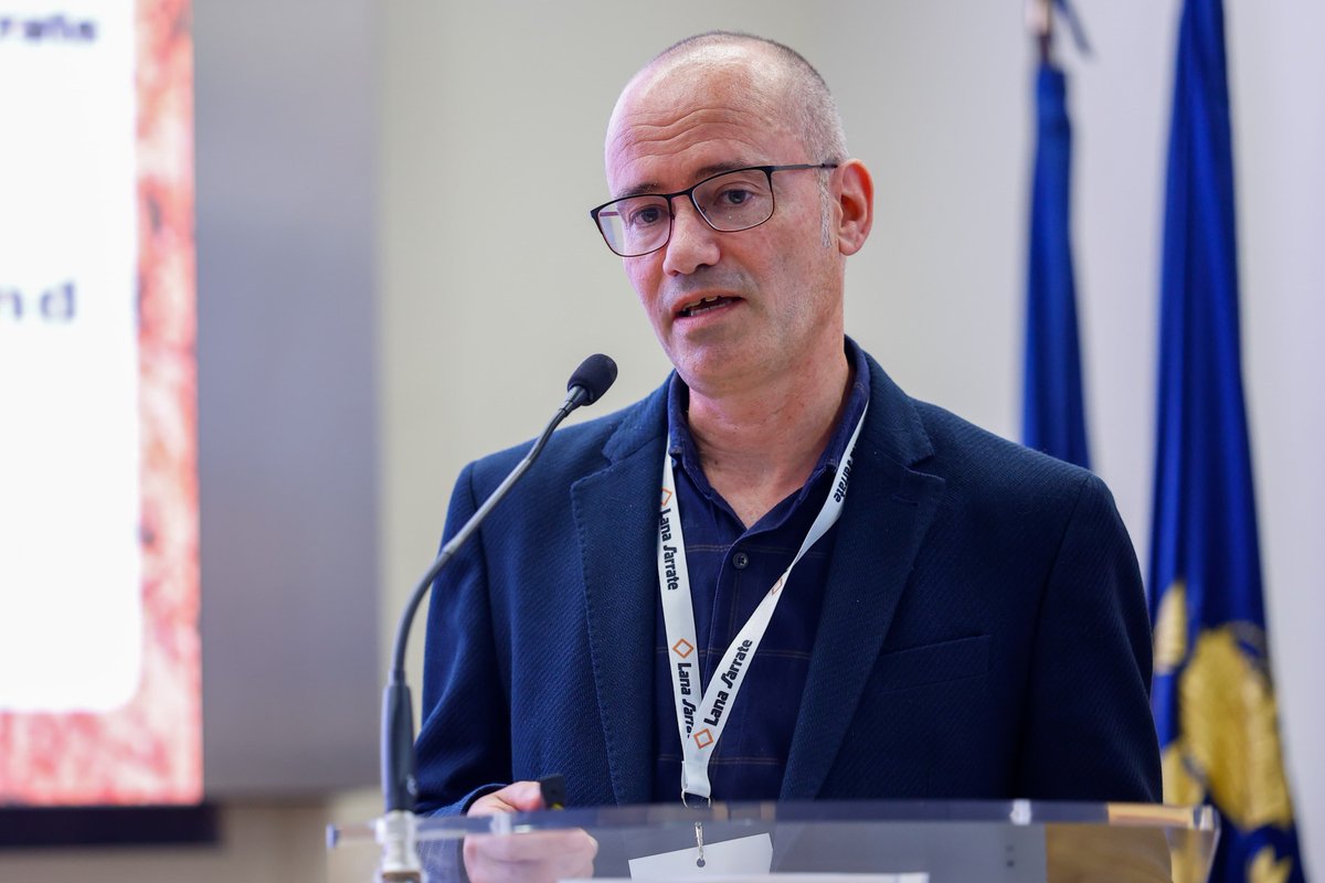 ¿Qué sucede con los lodos en Europa? Jairo Gómez de Nilsa, <a href="/DAQUASagua/">DAQUAS</a> y <a href="/EurEau/">.</a> , nos explica la situación y comparación con España. Y presenta el Observatorio de Biosólidos, que habla prácticamente de lodos. Objetivo: analizar su calidad y uso

#jornadatecnoaqua #tecnoaqualodos